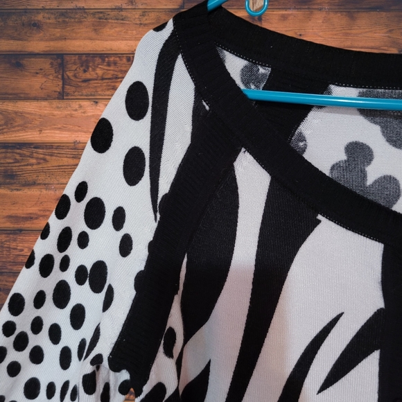 Cyrus Animal Print Button Sweater Sz M - Picture 3 of 6